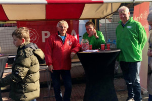 PvdA als vanouds op zonnige Jaarmarkt Rijen